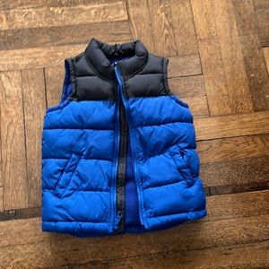 Old Navy puffer vest size 5T